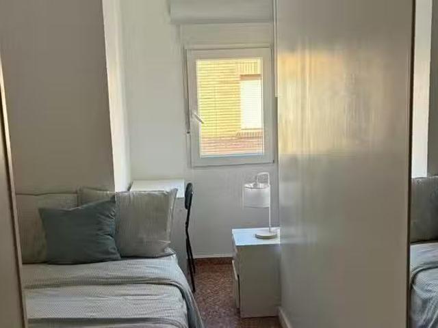 Habitación en Carrer del Músic Salvador Giner