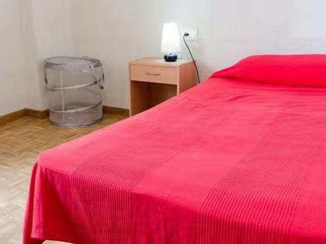 Habitación en Carrer del Poeta Artola, Vega Baixa