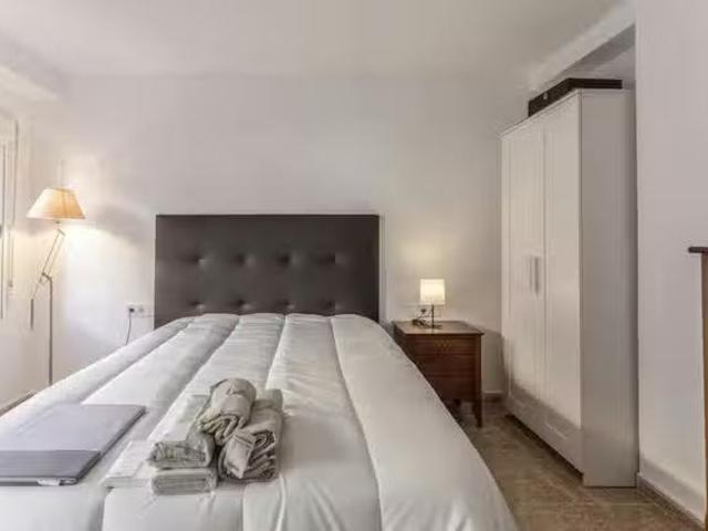 Habitación en Carrer del Poeta Mas i Ros, l'Illa Perduda