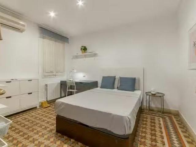 Habitación en Carrer del Rosselló, Dreta de l'Eixample