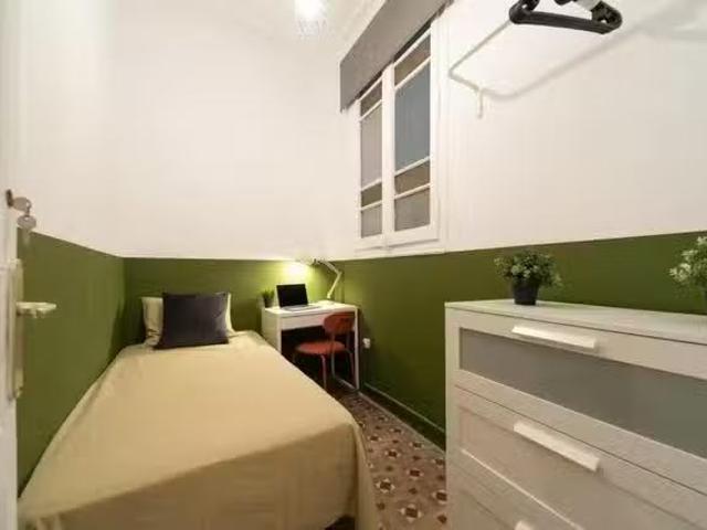 Habitación en Carrer del Rosselló, Eixample