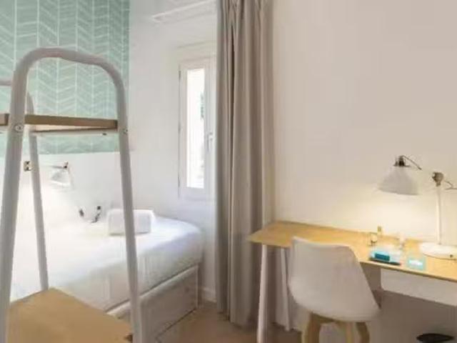 Habitación en Carrer d'Escudellers, El Gòtic