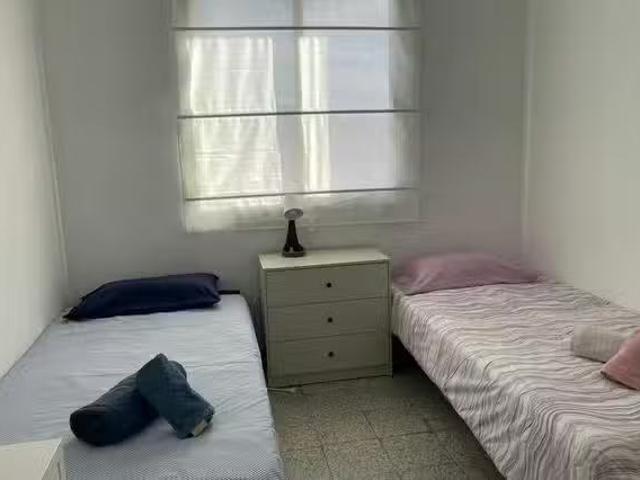 Habitación en Carrer d'Evarist Arnús, Les Corts