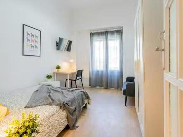 Habitación en Carrer d'Honorat Juan, Extramurs