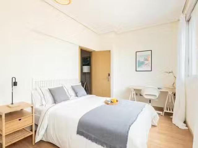 Habitación en Carrer d'Hernán Cortés, L'Eixample