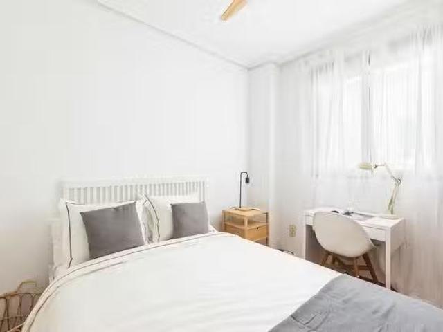 Habitación en Carrer Doctor Vila Barberà, Arrancapins
