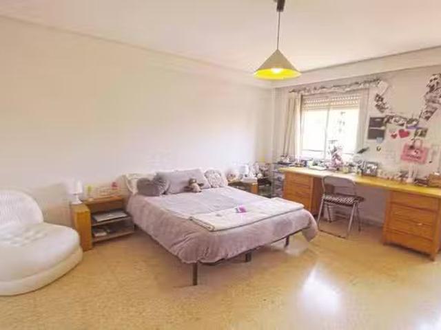 Habitación en Carrer Explorador Andrés, Ciutat Jardí