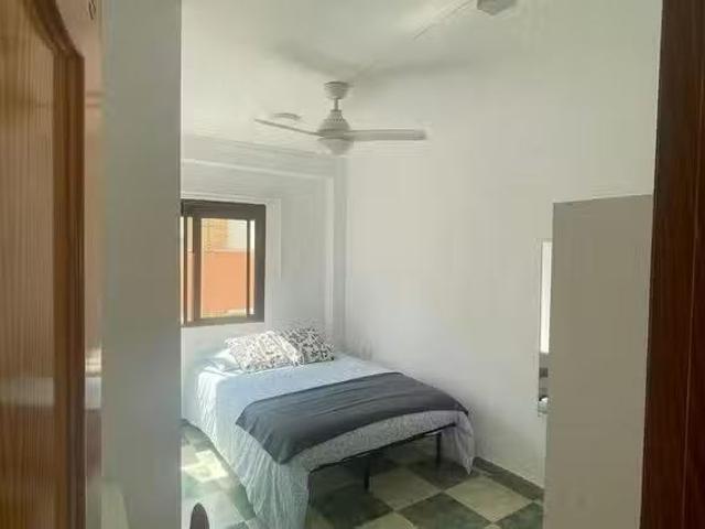 Habitación en Carrer García Lorca