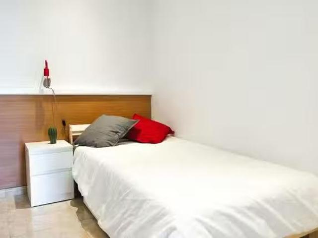 Habitación en Carrer la Rambla, El Gòtic