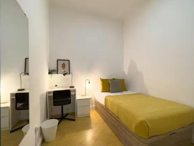 Habitación en Carrer Nou de la Rambla, El Raval