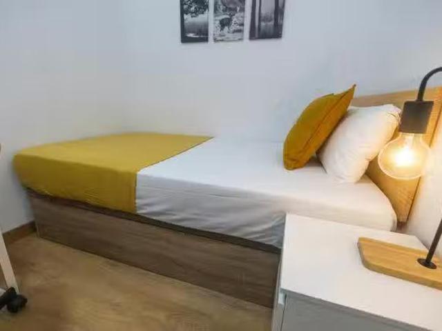 Habitación en Carrer Occident
