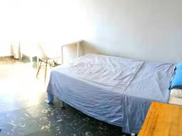 Habitación en Carrer Pervindre, En Corts
