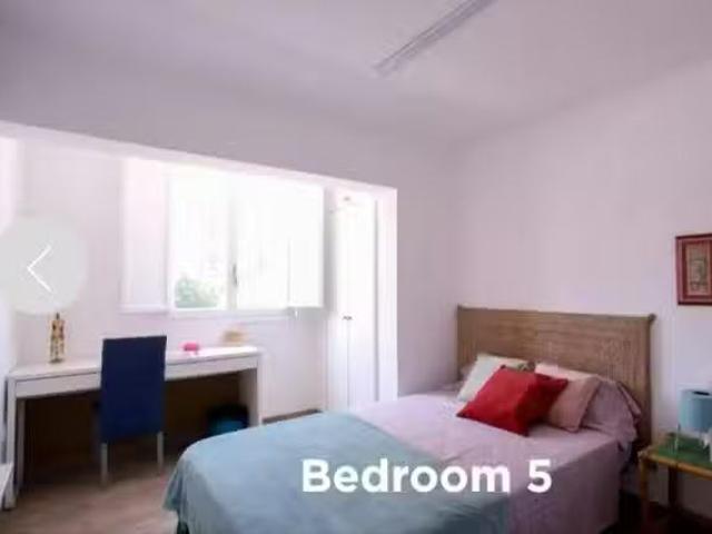 Habitación en Carrer Poeta Andrés Cabrelles, l'Illa Perduda