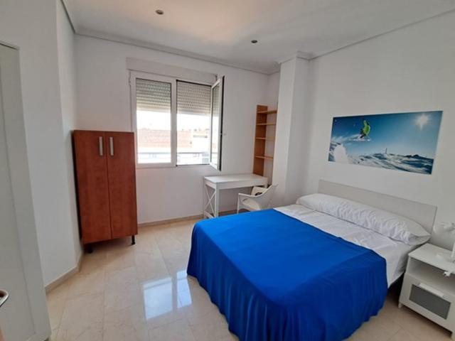 Habitación en Fernando el Católico, contrato larga duracion