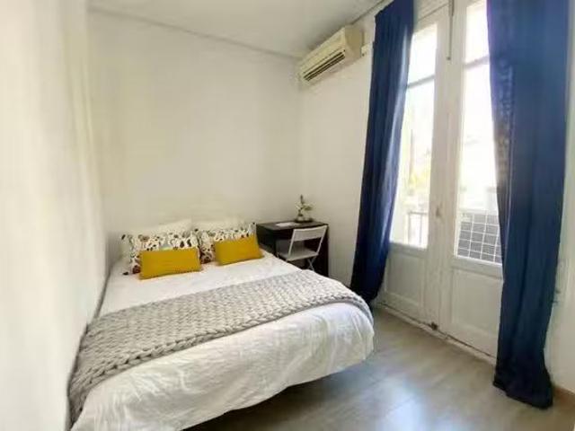 Habitación en Glorieta de Quevedo, Trafalgar