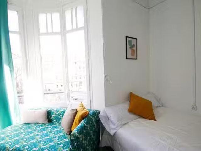 Habitación en Gran Via de les Corts Catalanes