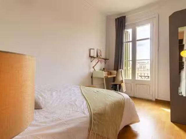 Habitación en Gran Via de les Corts Catalanes