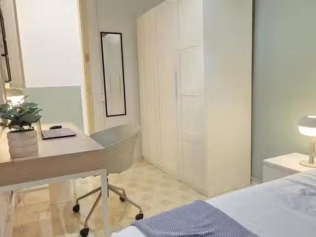 Habitación en Gran Via de les Corts Catalanes, 681