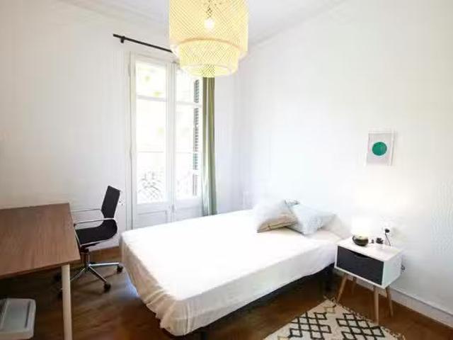Habitación en Gran Via de les Corts Catalanes, Sant Antoni