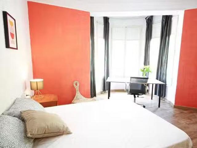 Habitación en Gran Via de les Corts Catalanes, Sant Antoni