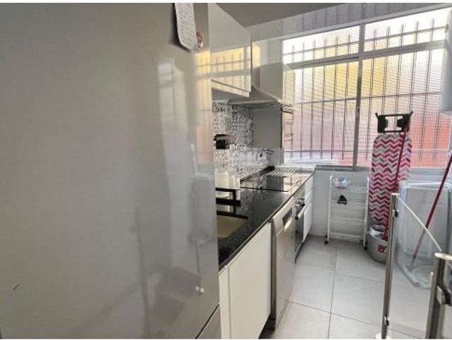 HABITACIÓN EN HISPALIS JUNCAL SOLO CHICAS