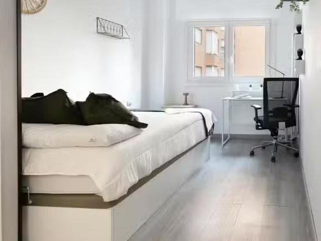 Habitación en Paseo de la Florida, Moncloa Aravaca