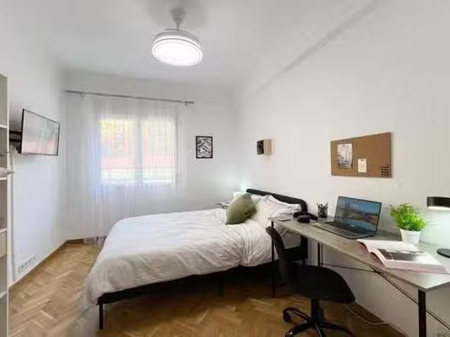 Habitación en Paseo de la Virgen del Puerto