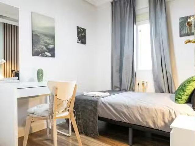 Habitación en Paseo de los Jesuitas, Latina