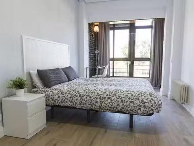 Habitación en Paseo de los Pontones