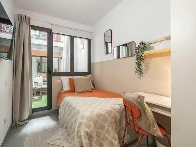 Habitación en Passatge de Paca Soler, Sants Montjuïc