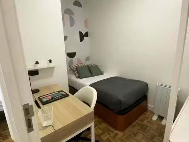 Habitación en Passeig de Manuel Girona
