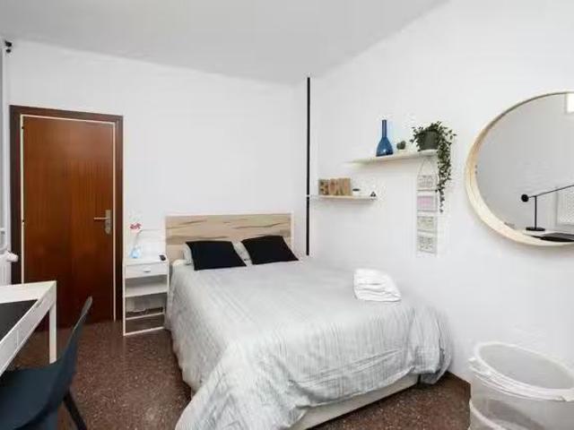 Habitación en Passeig de Sant Joan, Fort Pienc