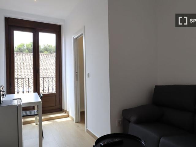 Habitación en piso compartido, Universidad, Madrid