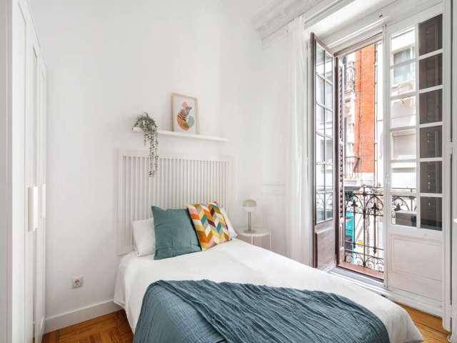 Habitación en piso compartido, Universidad, Madrid