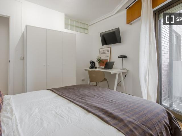 Habitación en piso compartido, Adelfas, Madrid