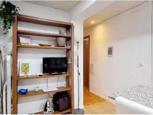 HABITACIÓN EN PISO COMPARTIDO, AYORA ZONA UNIVERSITARIA