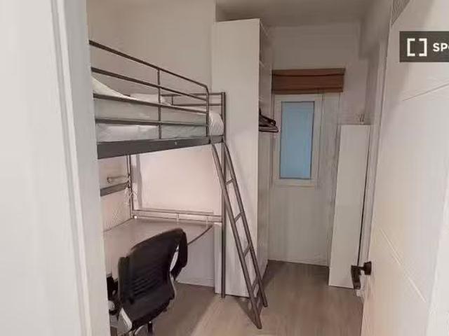 Habitación en piso compartido, Castillejos, Madrid
