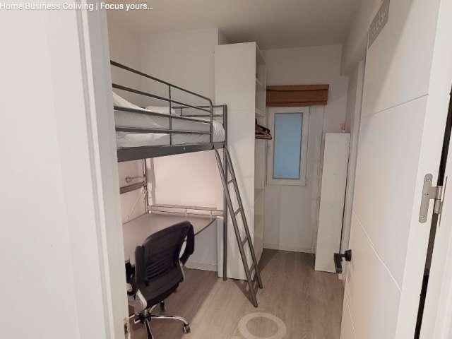 Habitación en piso compartido, Castillejos, Madrid