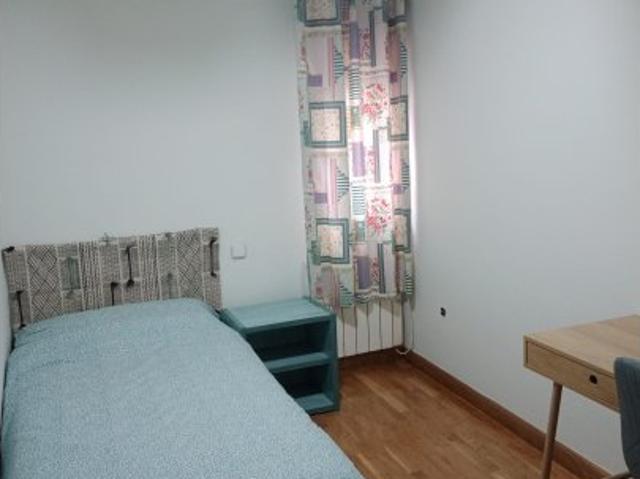 Habitación en piso compartido de 4 habitaciones, Abrantes, Madrid