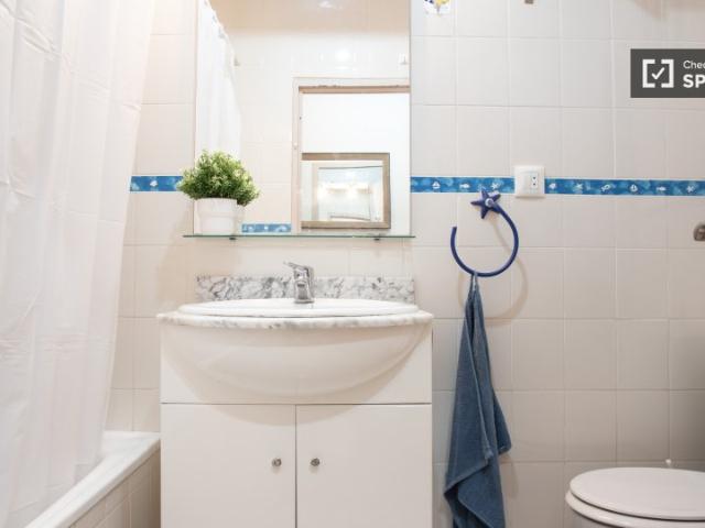 Habitación en piso compartido de 4 habitaciones, Alcalá de Henares