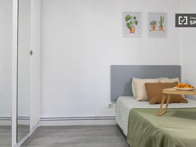 Habitación en piso compartido de 4 habitaciones en Vicálvaro, Madrid