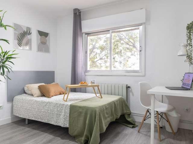 Habitación en piso compartido de 4 habitaciones en Vicálvaro, Madrid