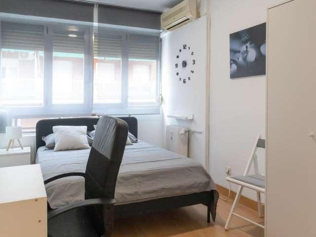 Habitación en piso compartido de 4 habitaciones en Vista Alegre, Madrid