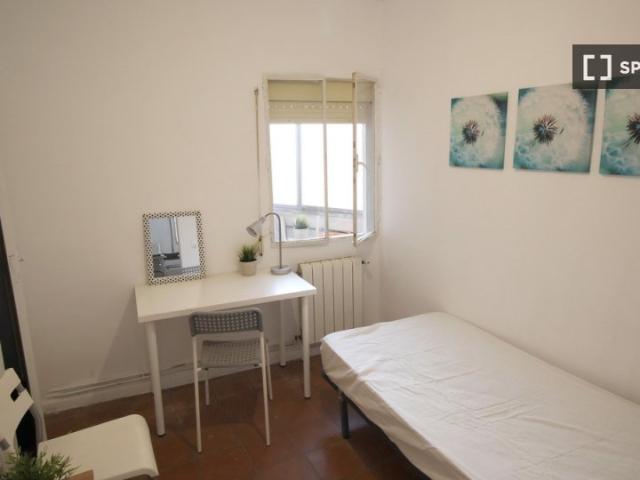 Habitación en piso compartido de 4 habitaciones en Abrantes, Madrid