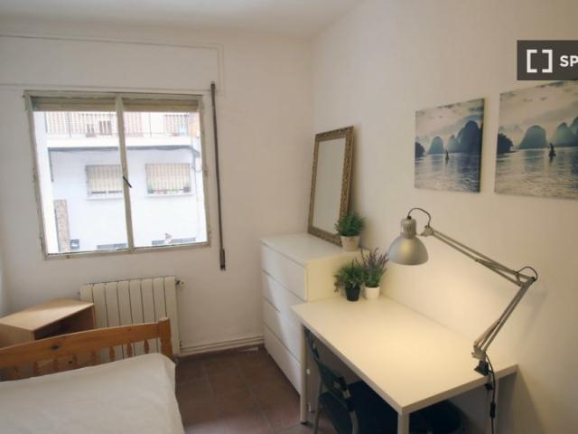 Habitación en piso compartido de 4 habitaciones en Abrantes, Madrid