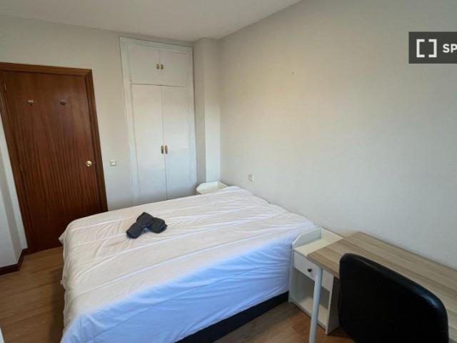 Habitación en piso compartido de 4 habitaciones en Almenara, Madrid