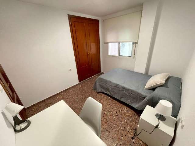 Habitación en piso compartido de 4 habitaciones en Alcoy, Alicante