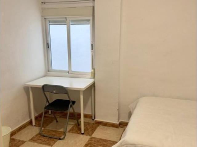 Habitación en piso compartido de 4 habitaciones en alquiler, Camino de Ronda