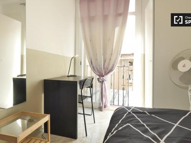 Habitación en piso compartido de 4 habitaciones en alquiler, El Raval, Barcelona
