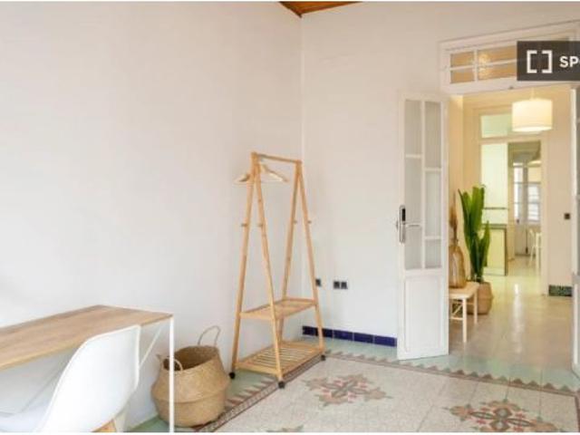 Habitación en piso compartido de 4 habitaciones en alquiler en Alicante